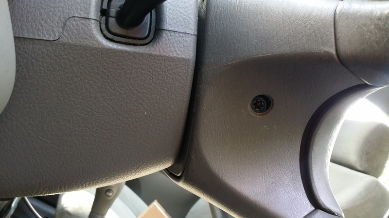 Illustration for article titled How To Fix Your Airbag Light Without Having It Blow Up In Your Face